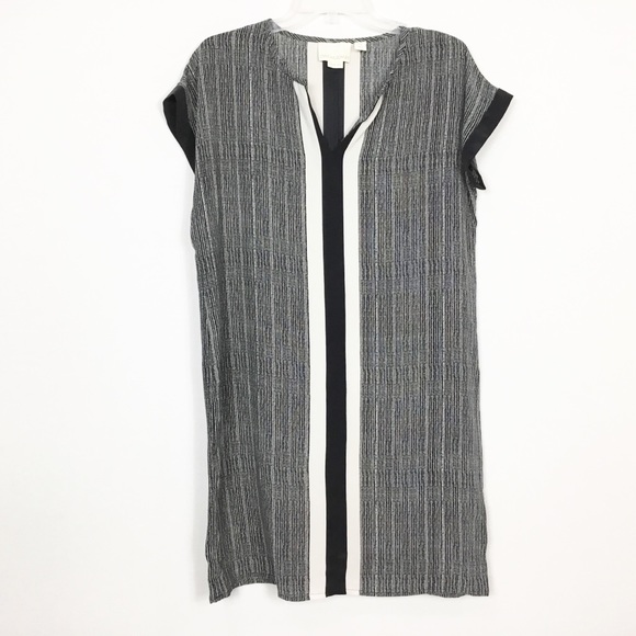 Cynthia Rowley Dresses & Skirts - Cynthia Rowley 100% Silk Striped Shift Dress